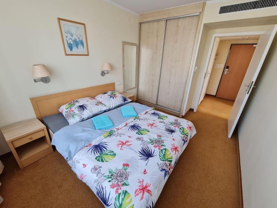 10Q - Z6 Apartament 801 ワルシャワ エクステリア 写真